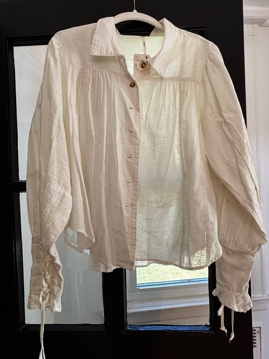 Free People Tops - Free People Cream Button-Up Peasant Blouse